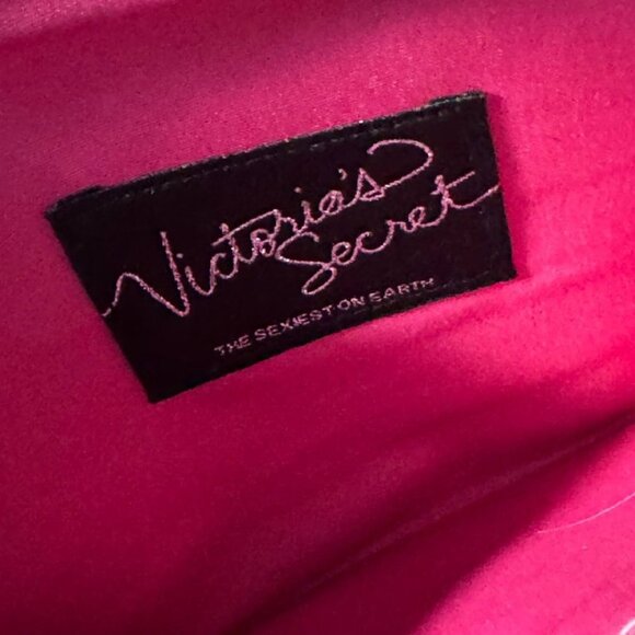 NWOT!  VICTORIA’S SECRET The Sexiest on Earth Sparkly Silver Clutch - Picture 3 of 7